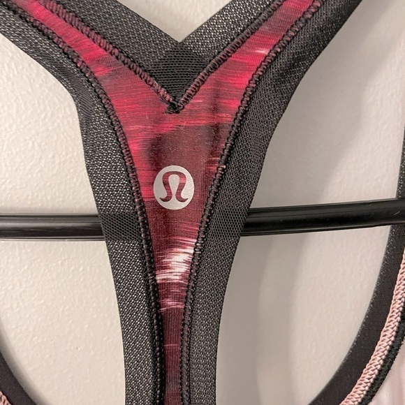 Lululemon Top Size 4- Excellent Condition - Picture 4 of 4